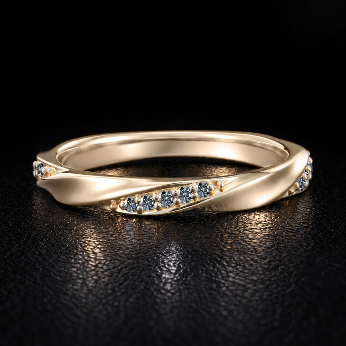 Pavé Gray Moissanite Flowing Twist Band Ring