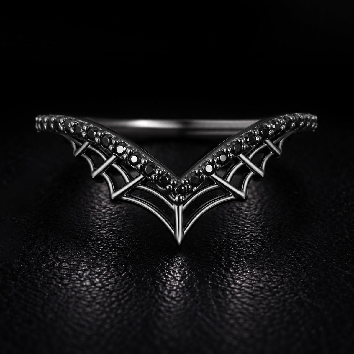 Pavé Black Moissanite Spider Web Gothic Curved Band